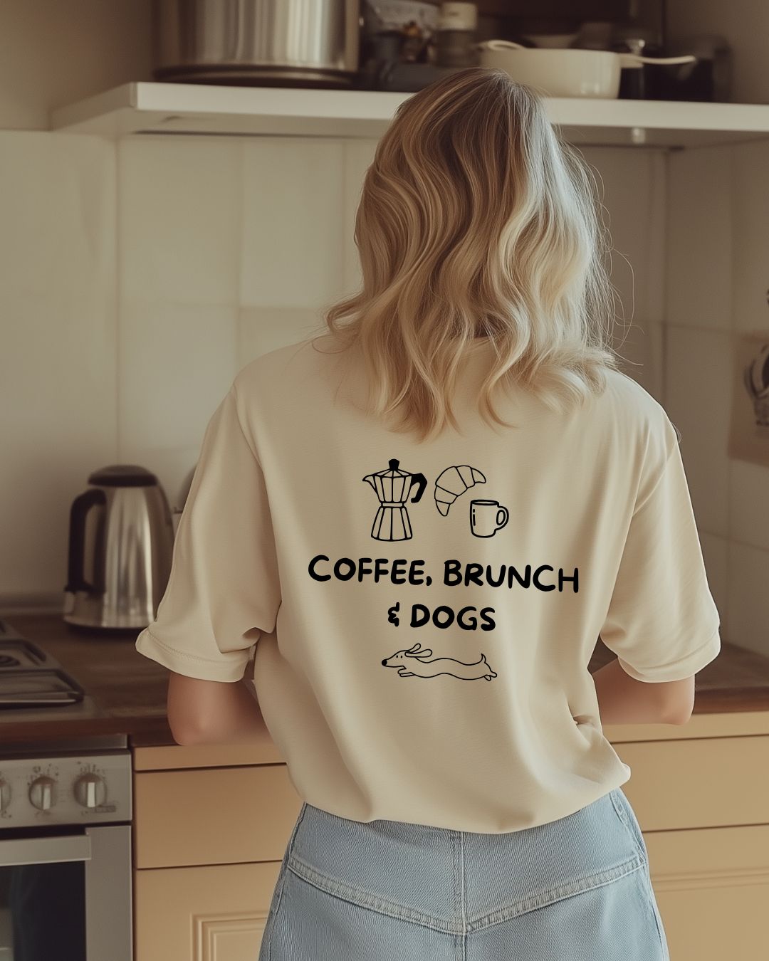 Premium Organic T-Shirt 'coffee, brunch & dogs'