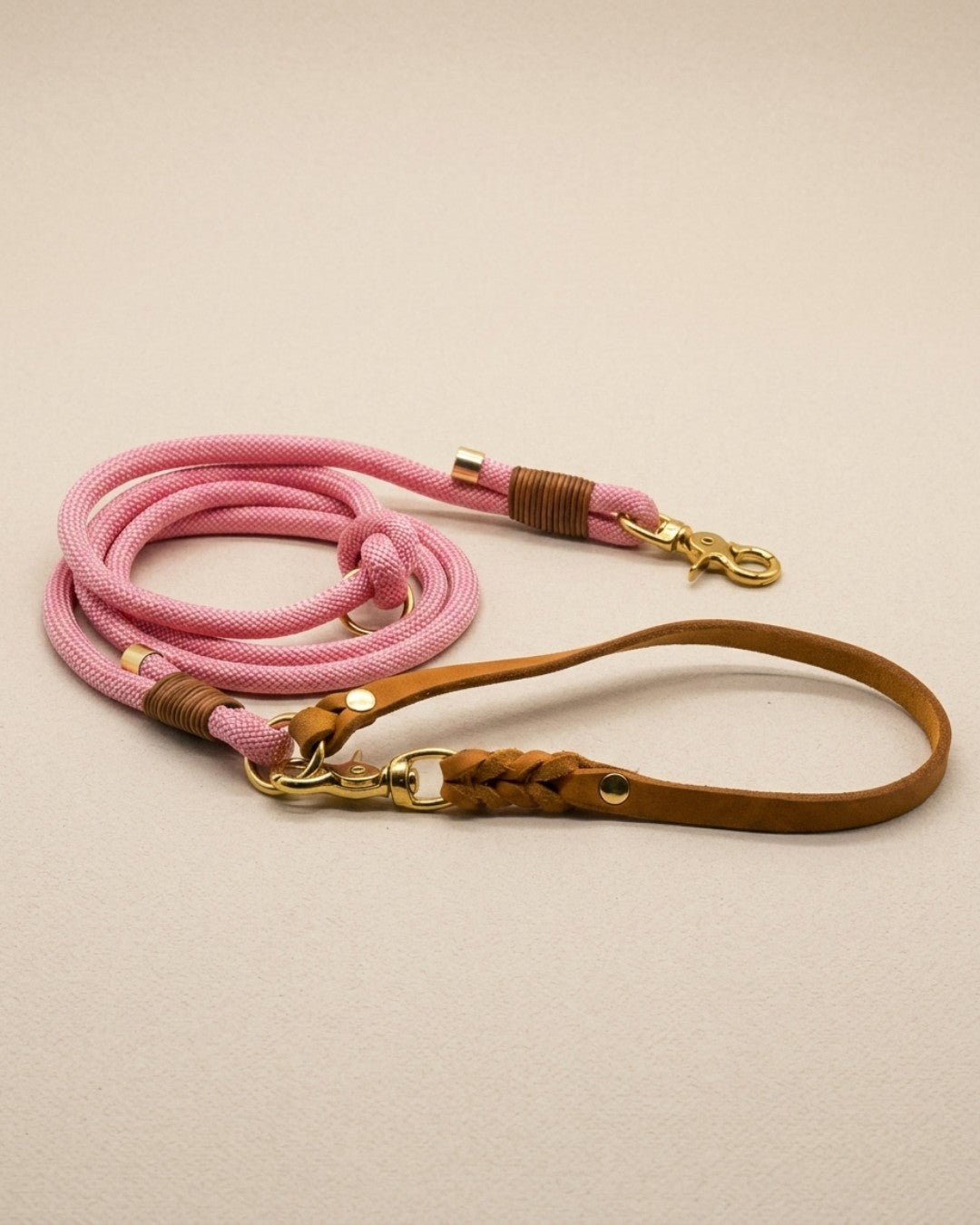 B-Ware Tauleine 'Rosy' zum Sonderpreis aus Kletterseil, robust und in Größen mit Verstellbereich, individuell auf Anfrage – Pawsome Hundezubehör aus der Wiener Manufaktur